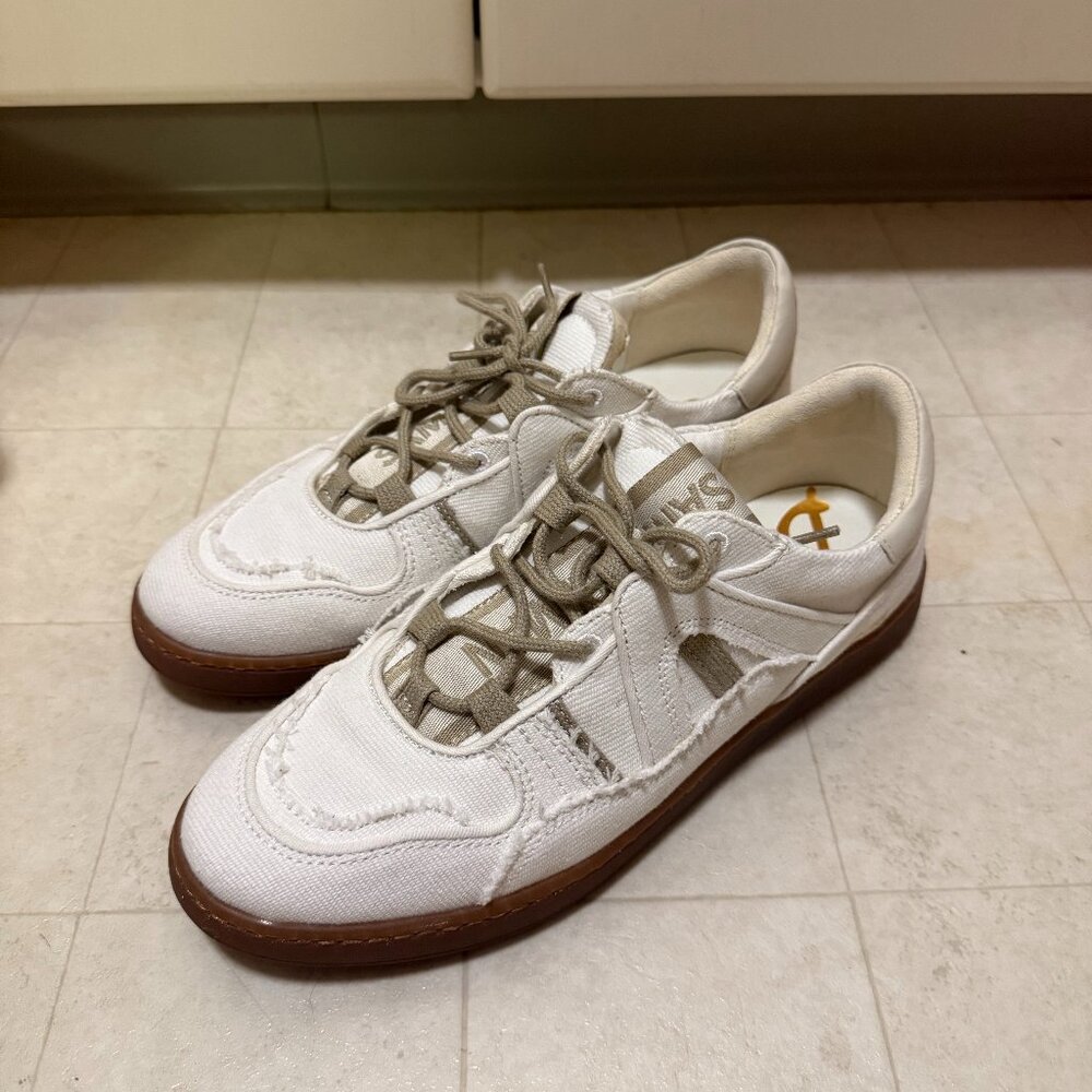 Sam Edelman Jayne Lace Up Sneaker White and Tan (Size 8.5)+ CHANEL nail polish